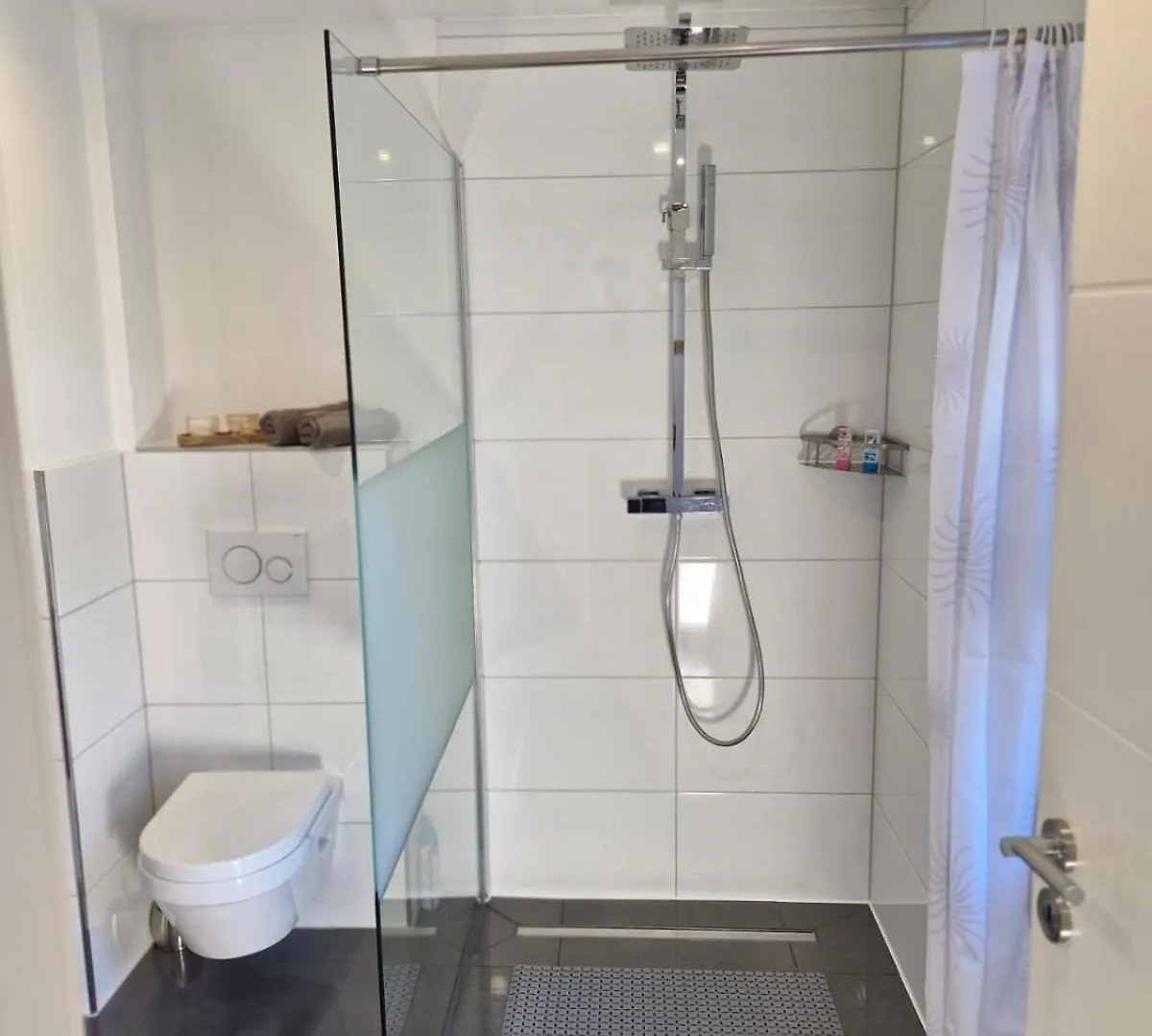 Apartment Gaestehaus In Koeln Rath-Heumar Deutschland