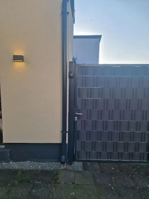 Апартаменты Gaestehaus In Koeln Rath-Heumar