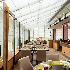 4* Hotel Leonardo Bonn Airport
