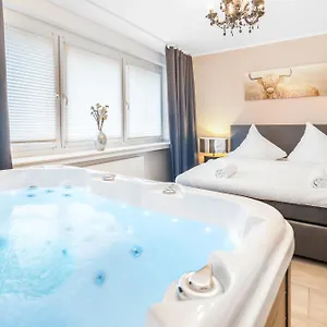 Urban Retreat - Whirpool - Lage Apartment