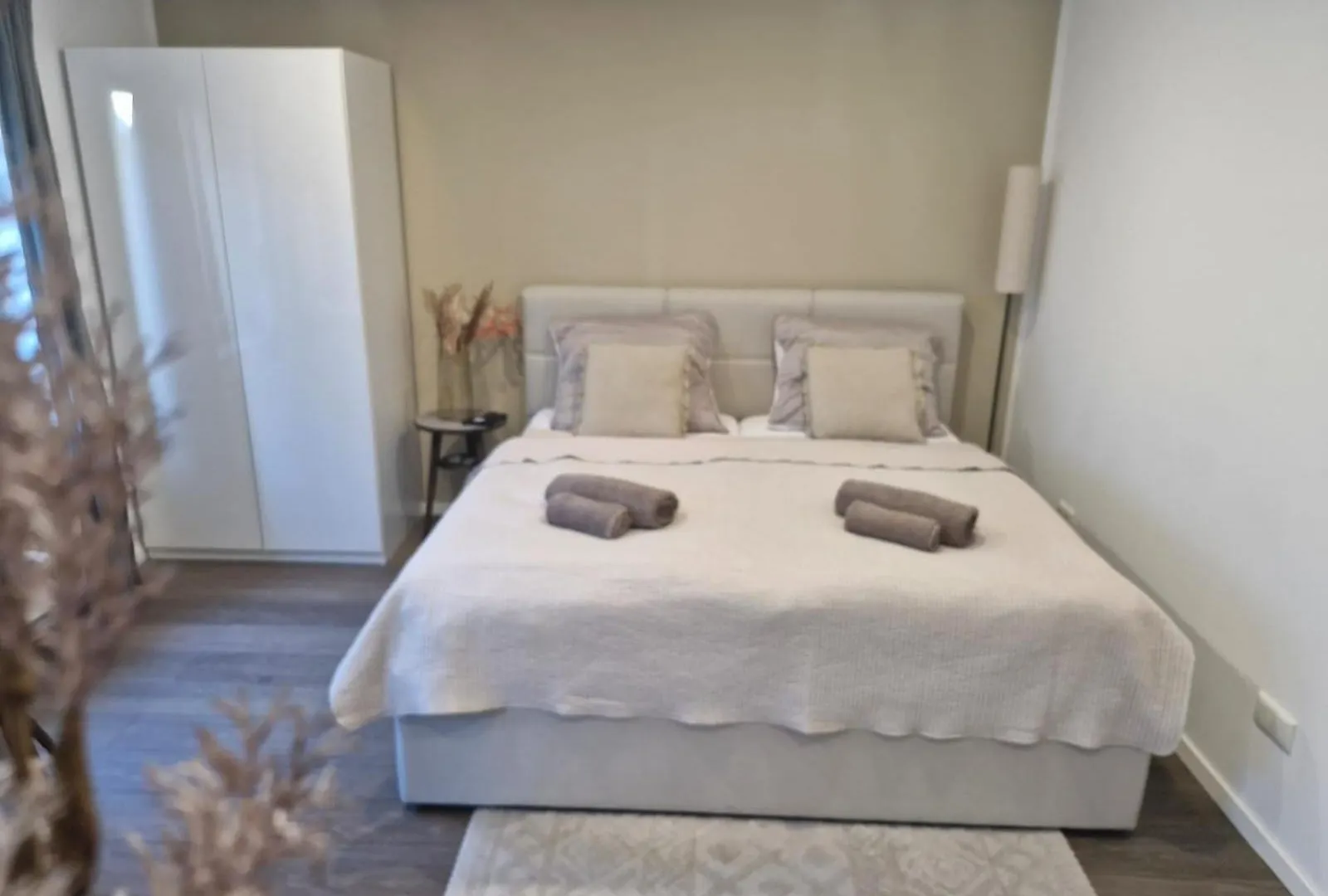Gaestehaus In Koeln Rath-Heumar contacts